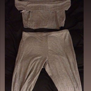 Crop top and leggings set